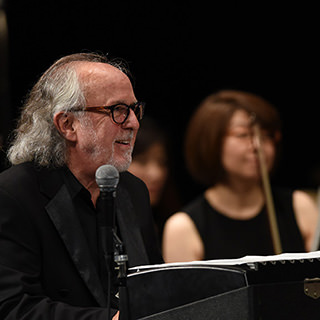 ボブ・ジェームス ＆ 東京フィルハーモニー交響楽団 “WORLD PREMIERE OF THE PIANO CONCERTO BY BOB JAMES” 指揮者 : ケヴィン・ローズ featuring スティーヴ・ガッド､ カリートス・デル・プエルト special guest 渡辺香津美