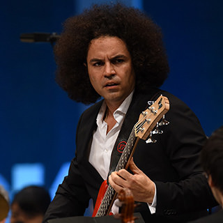 ボブ・ジェームス ＆ 東京フィルハーモニー交響楽団 “WORLD PREMIERE OF THE PIANO CONCERTO BY BOB JAMES” 指揮者 : ケヴィン・ローズ featuring スティーヴ・ガッド､ カリートス・デル・プエルト special guest 渡辺香津美