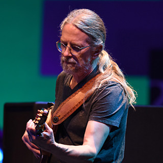 スティーヴ・ガッド・バンド featuring マイケル・ランドウ､ ラリー・ゴールディングス､
					ジミー・ジョンソン & ウォルト・ファウラー