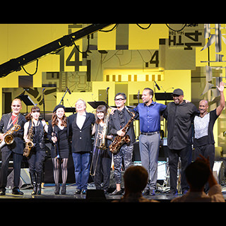 リー・リトナー Guest: TOKYO JAZZ HORNS（市原ひかり、小林香織、駒野逸美、浜崎航、宮本大路）